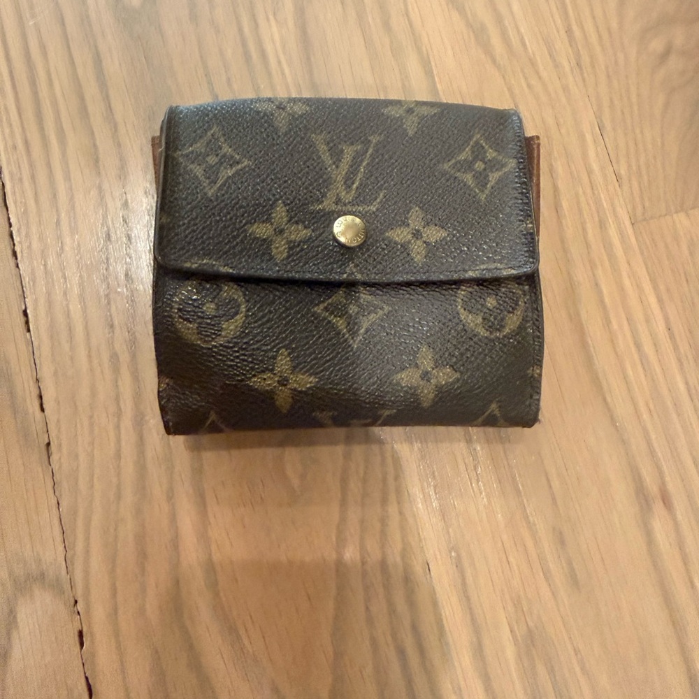 Louis Vuitton Monogram Wallet 100% Authentic!! Gorgeous wallet